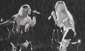 Tini Stoessel y Ángela Torres