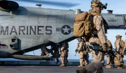 Marines partiendo rumbo a Medio Oriente, postal en bases de Estados Unidos.