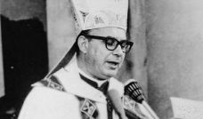 Enrique Angelelli, obispo de La Rioja conocido como "el obispo de los pobres"