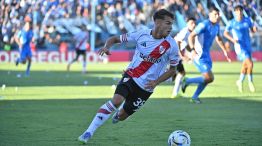 Freitas, jugador de River ante Estudiantes de Rio Cuarto