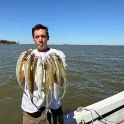 El arranque de temporada en Cochicó es interesante. Este espejo se consolida como una opción ideal tanto para pescadores experimentados como para quienes buscan iniciarse en la pesca del flecha de plata. 