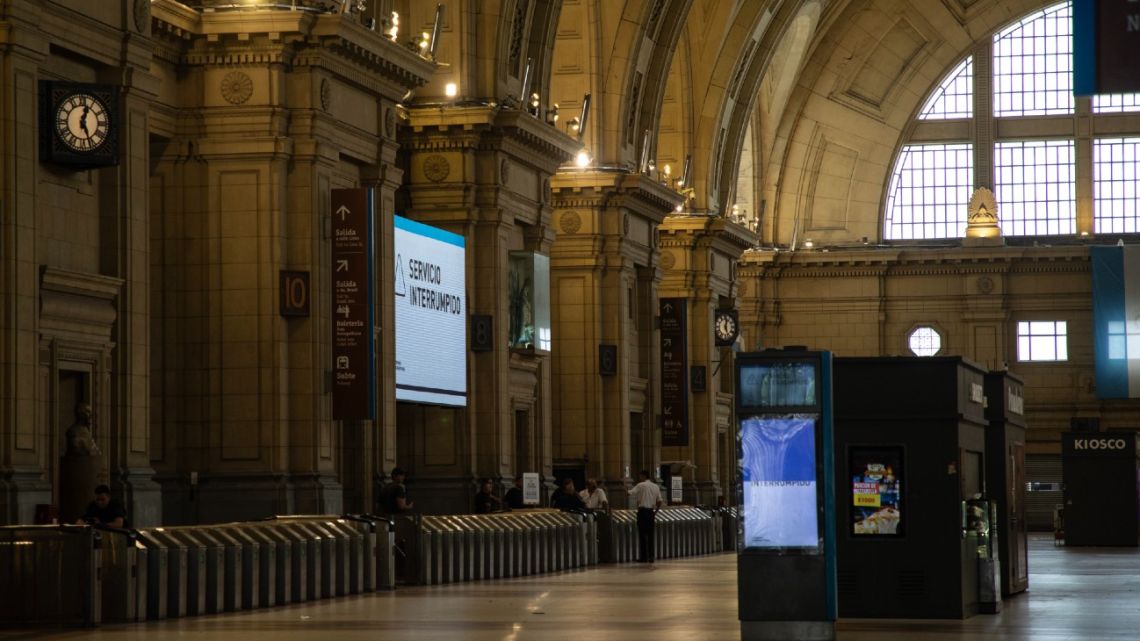 Feriado nacional: horarios de servicios públicos este jueves 9 de julio en CABA