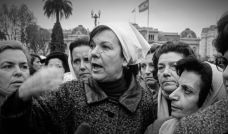 Madres de Plaza de Mayo en 1977