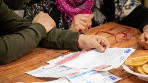 ¿Cuánto necesita una familia promedio para pagar los servicios públicos?