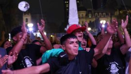 Plaza de Mayo custodia la Memoria: vigilia masiva a 50 años del golpe militar