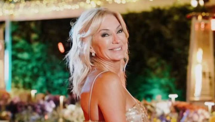 Así fue el mega cumpleaños de Yanina Latorre: torta de tragos, sorpresa en vivo y mucho glamour