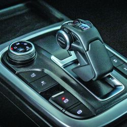 Mucho confort de alta calidad muy bien pensado y desarrollado para competir en su segmento, como el control de velocidad crucero off road.