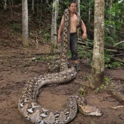 a medición se realizó con una cinta que siguió las curvas naturales del cuerpo y quedó registrada en fotos y vídeo para garantizar la transparencia del proceso.