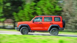 Mucho confort de alta calidad muy bien pensado y desarrollado para competir en su segmento, como el control de velocidad crucero off road.