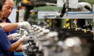 El empleo "en negro" aumentó a 376.000 trabajadores.