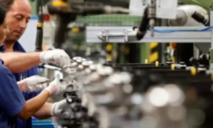El empleo "en negro" aumentó a 376.000 trabajadores.