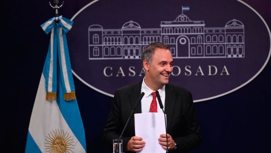 ADORNI CONFERENCIA 25.03