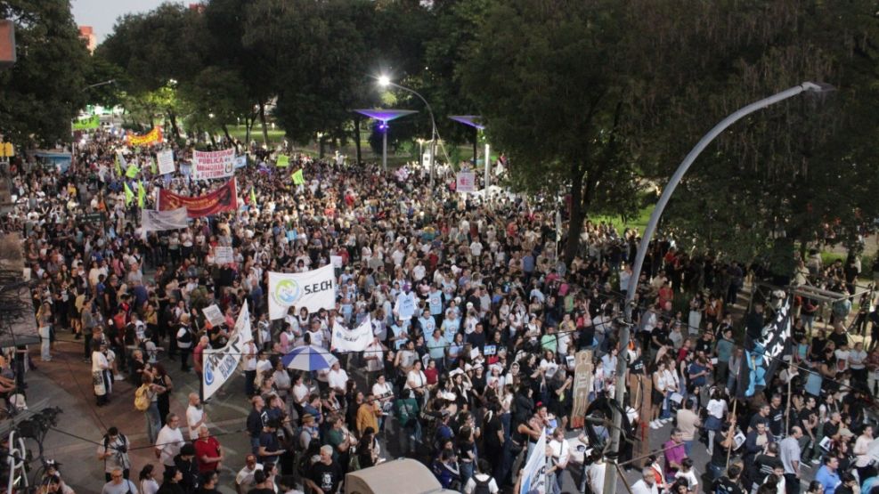 Masiva marcha en Resistencia por el 24 de Marzo