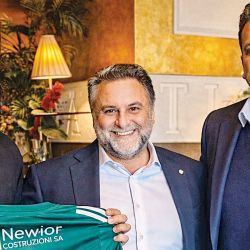 Maxi López adquirió el 40% de las acciones del club suizo FC Paradiso, pero duró solo un mes. La compra del Birmingham fue solo para los flashes. | Foto:Cedoc