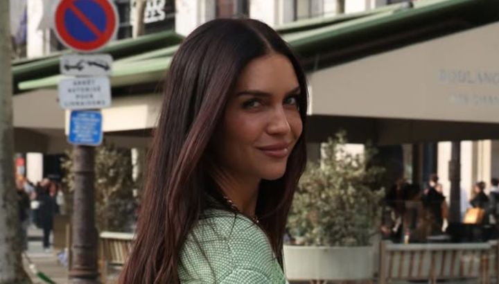 Zaira Nara reinventó un clásico y sorprendió con el trench que eleva cualquier look