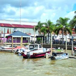 El invierno suele ser una época para buscar nueva guardería, ya que muchas camas quedan vacantes. Si la decisión es no navegar durante el invierno, dejar el tanque de combustible con un 20 % de carga.