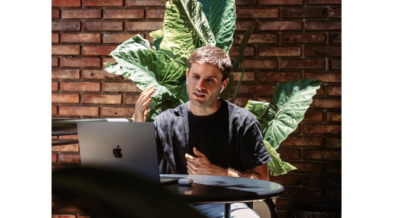 Del ingeniero sin rumbo al coach con dos millones de seguidores: la historia detrás del Método FARO de Nico Grupe