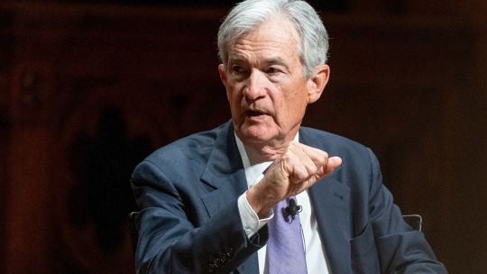 Powell afirma que seguirá en la Reserva Federal tras dejar la presidencia en mayo