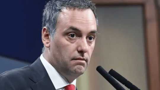 Adorni recuperó el picante en redes en medio del escándalo