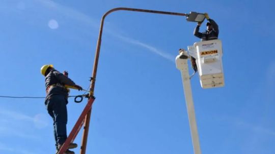 El Municipio invertirá $37.500 millones para renovar el alumbrado público de Córdoba junto a EPEC