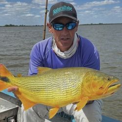 A solo 160 kilómetros de Capital Federal, Villa Paranacito ofrece jornadas inolvidables para quienes buscan acción, técnica y contacto pleno con la naturaleza.