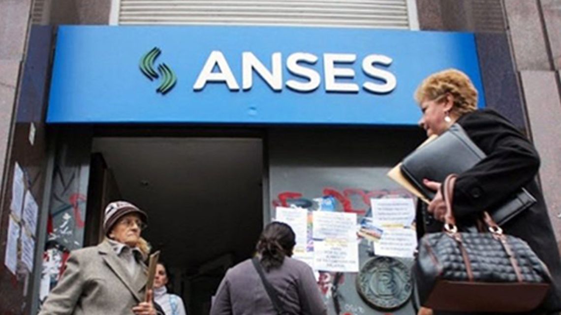 El Gobierno confirmó el pago de un bono de 70 mil para los jubilados ...