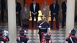Inusual festejo en la Casa Rosada: la orquesta de Granaderos tocó temas de ABBA por el cumpleaños de Karina Milei