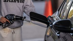 Oil Gains As Traders Grapple With Mixed US Messages On Hormuz