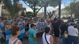 Protesta Jubilados Pami en Marcos Juárez