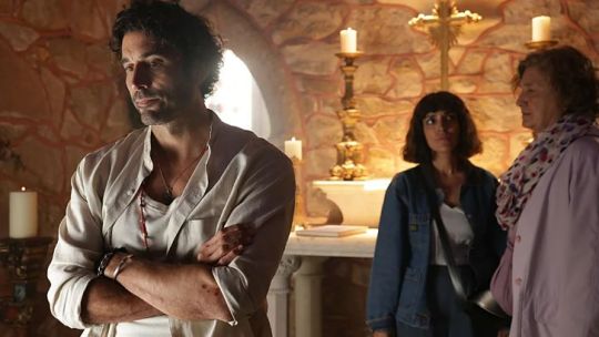 “Si es martes, es asesinato”: Netflix estrenó la serie que parodia el suspenso clásico