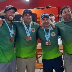 Ubicado frente a la Bahía de Samborombón, este pesquero natural ofrece condiciones ideales para la pesca variada de río y ría, con roncadoras y pejerreyes como especies predominantes, aunque siempre con chances de obtener piezas calificadas.