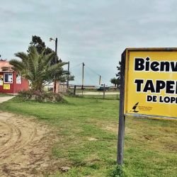 Ubicado frente a la Bahía de Samborombón, este pesquero natural ofrece condiciones ideales para la pesca variada de río y ría, con roncadoras y pejerreyes como especies predominantes, aunque siempre con chances de obtener piezas calificadas.