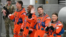 Artemis II completa su primer día: ejercicio, ajustes de órbita y una vista "fenomenal" de la Tierra