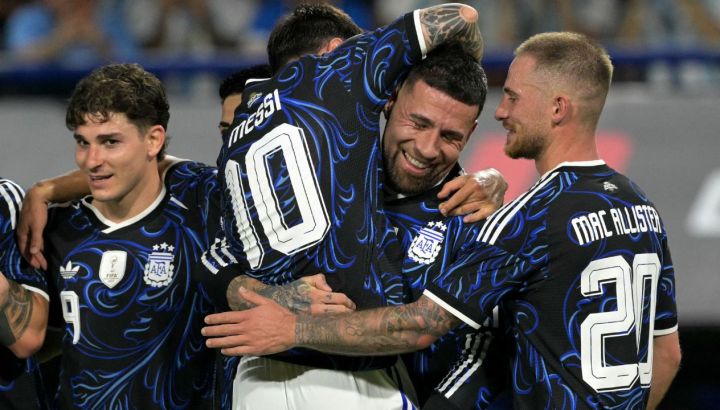 Lionel Messi y Nicolás Otamendi