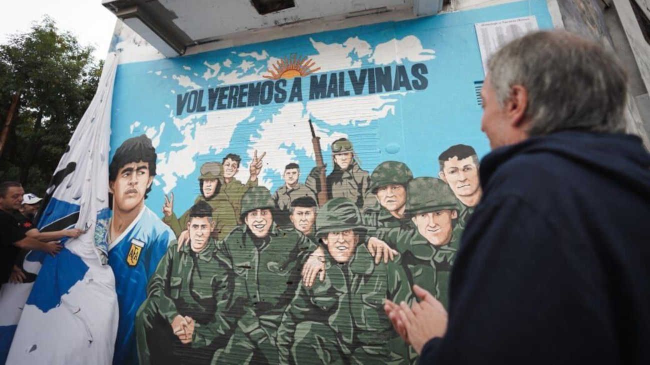 Máximo Kirchner con ex combatientes de Malvinas.