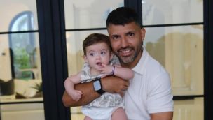 El tierno gesto de Olivia para recibir a su papá, el Kun Agüero después de su operación