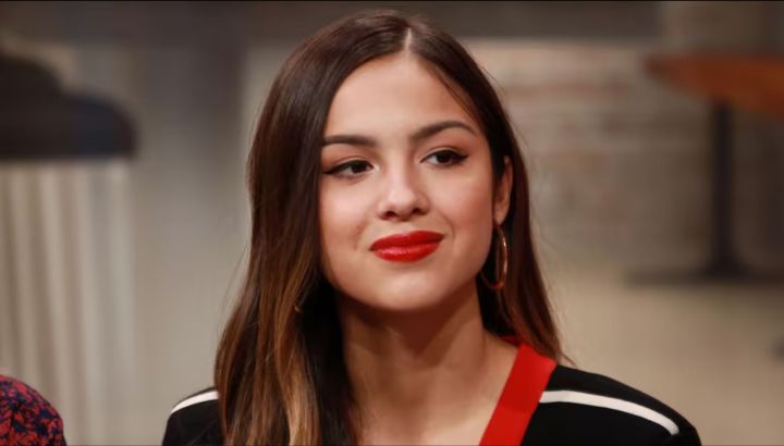 Olivia Rodrigo sorprendió al anunciar su nuevo álbum, “You seem pretty sad for a girl so in love”