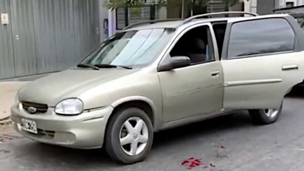 Una policía baleó a 4 personas con las que viajaba en un auto de aplicación 20260402