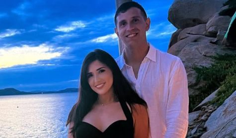 Dibu Martínez y Mandinha