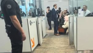 El encargado de Negocios de Irán, Mohsen Soltani Tehrani, abandona el país tras el ultimátum del Gobierno