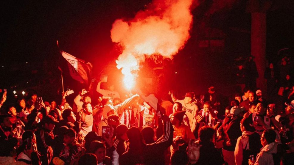 Hinchas de Alianza Lima protagonizaron una tragedia en Perú.