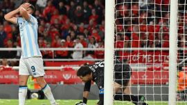 ¿Canchero o imprudente? Maravilla Martínez y un pésimo gesto técnico que condenó a Racing ante Independiente