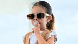 Así fue el domingo de Pascuas de Sarah Burlando: en una casa de campo, con zanahorias gigantes y colecta de huevos