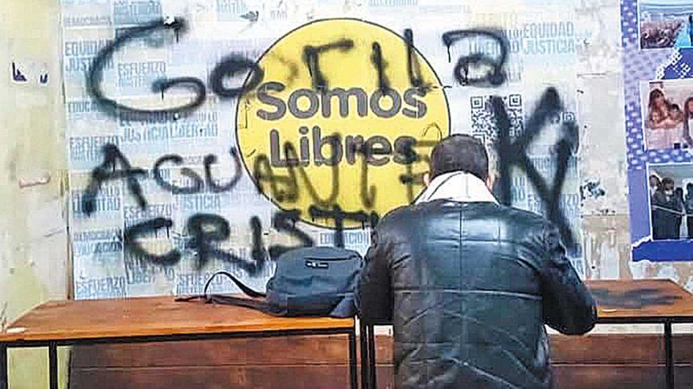 05_04_2026_libertario_facultad_cedoc_g