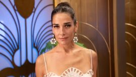 Juana Viale apostó al estilo diosa griega con un diseño de Gino Bogani y sorprendió