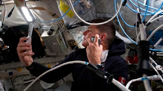 Artemis II: por qué un celular se convirtió en parte del equipamiento de la misión lunar