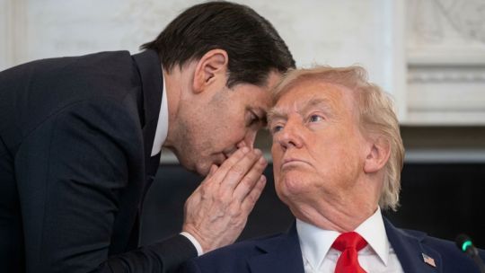 Embajadas, redes sociales e influencers: el plan de Washington para reinstalar la “visión estadounidense” en el mundo