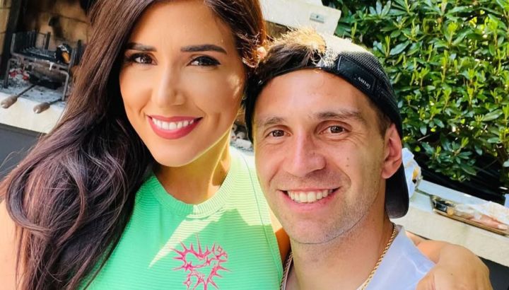 Mandinha, la esposa del Dibu Martínez, mostró cómo pasaron Pascuas: búsqueda de huevos, disfraces y manualidades