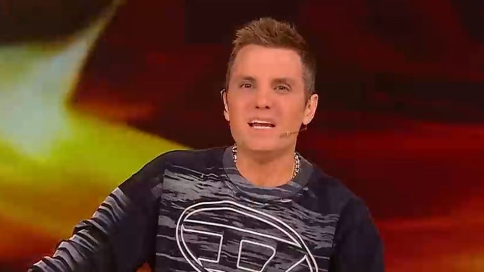 El furcio de Santiago del Moro con el que filtró al nuevo eliminado de Gran Hermano Generación Dorada 