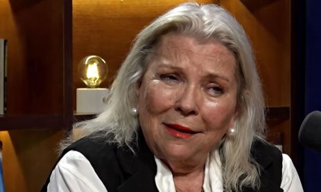 Elisa Carrió apuntó contra Manuel Adorni, cuestionó a Javier Milei y criticó la vestimenta de su hermana Karina